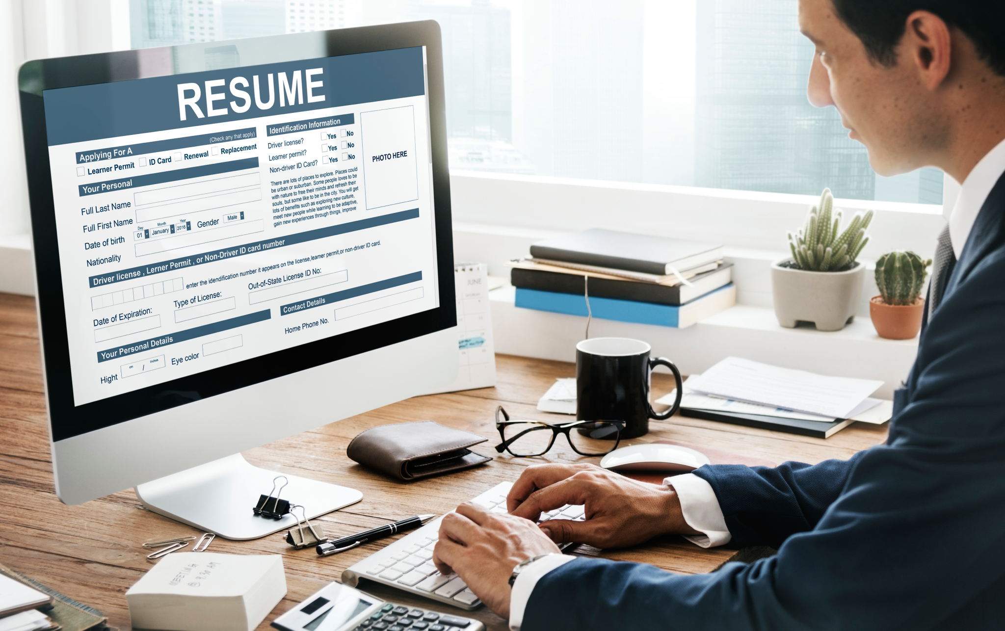 <b>Beyond the Resume </b>-How to Build a Personal Brand That Gets You <br>Noticed